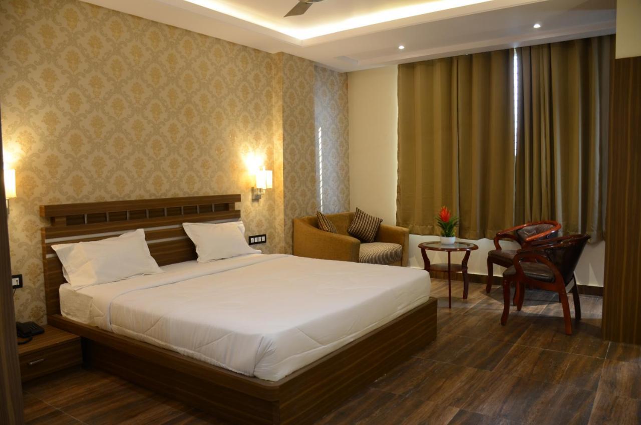 Puja Residency Hotell Varanasi Eksteriør bilde