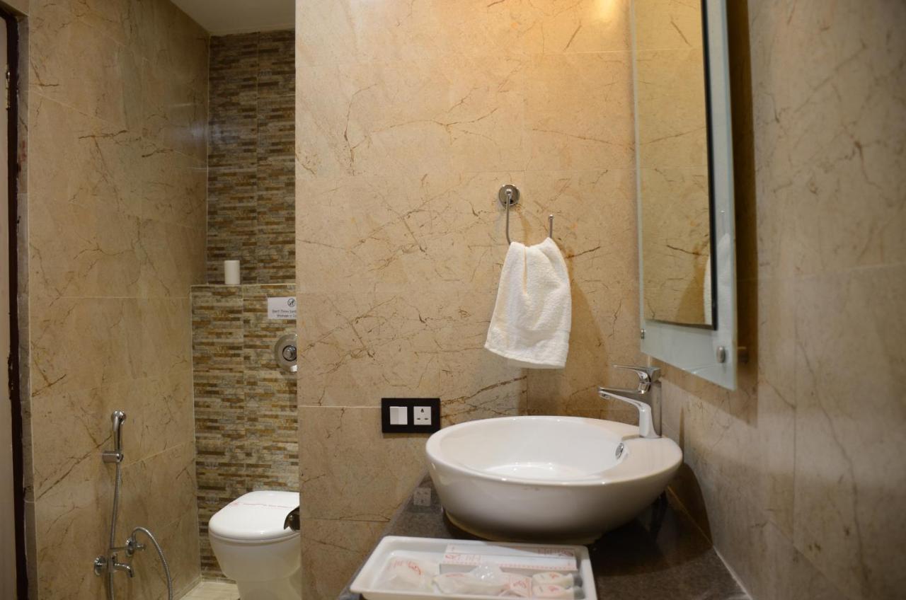 Puja Residency Hotell Varanasi Eksteriør bilde
