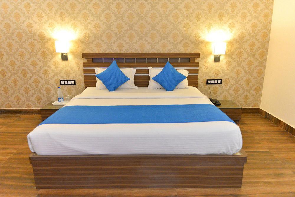 Puja Residency Hotell Varanasi Eksteriør bilde