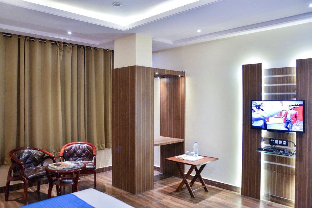 Puja Residency Hotell Varanasi Eksteriør bilde