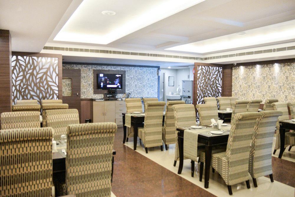 Puja Residency Hotell Varanasi Eksteriør bilde